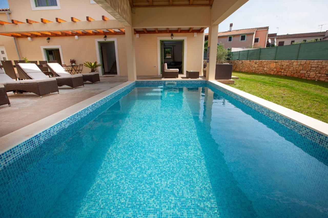 Villa Daniela Mit Pool In Bale, Bei Rovinj Fuer 4-6 Personen Екстериор снимка